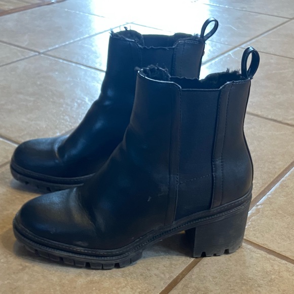 Aldo winter boots- Heeled black Chelsea boot - Picture 2 of 6